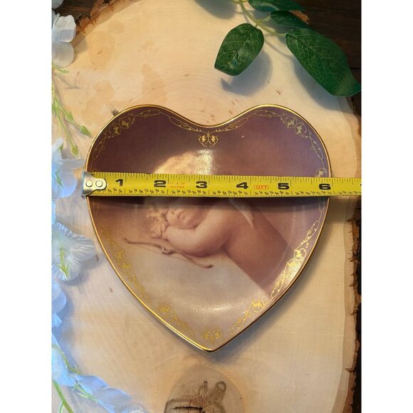 Heart-Shaped Porcelain Decorative Plate "Sweet Slumber" Angel Art & Gold Limited - Picture 8 of 9